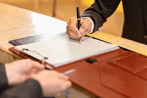 多久出国旅游一次增长见识